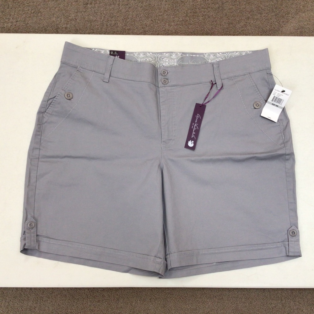 Gloria Vanderbilt Gray shorts 16W